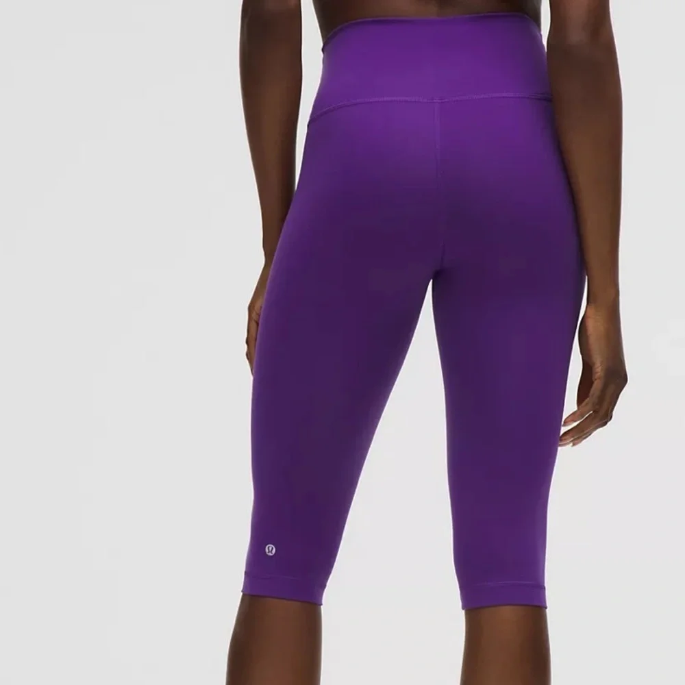 Lululemon Wunder Train HR Crop 15 Inch Everlux Leggings Purple